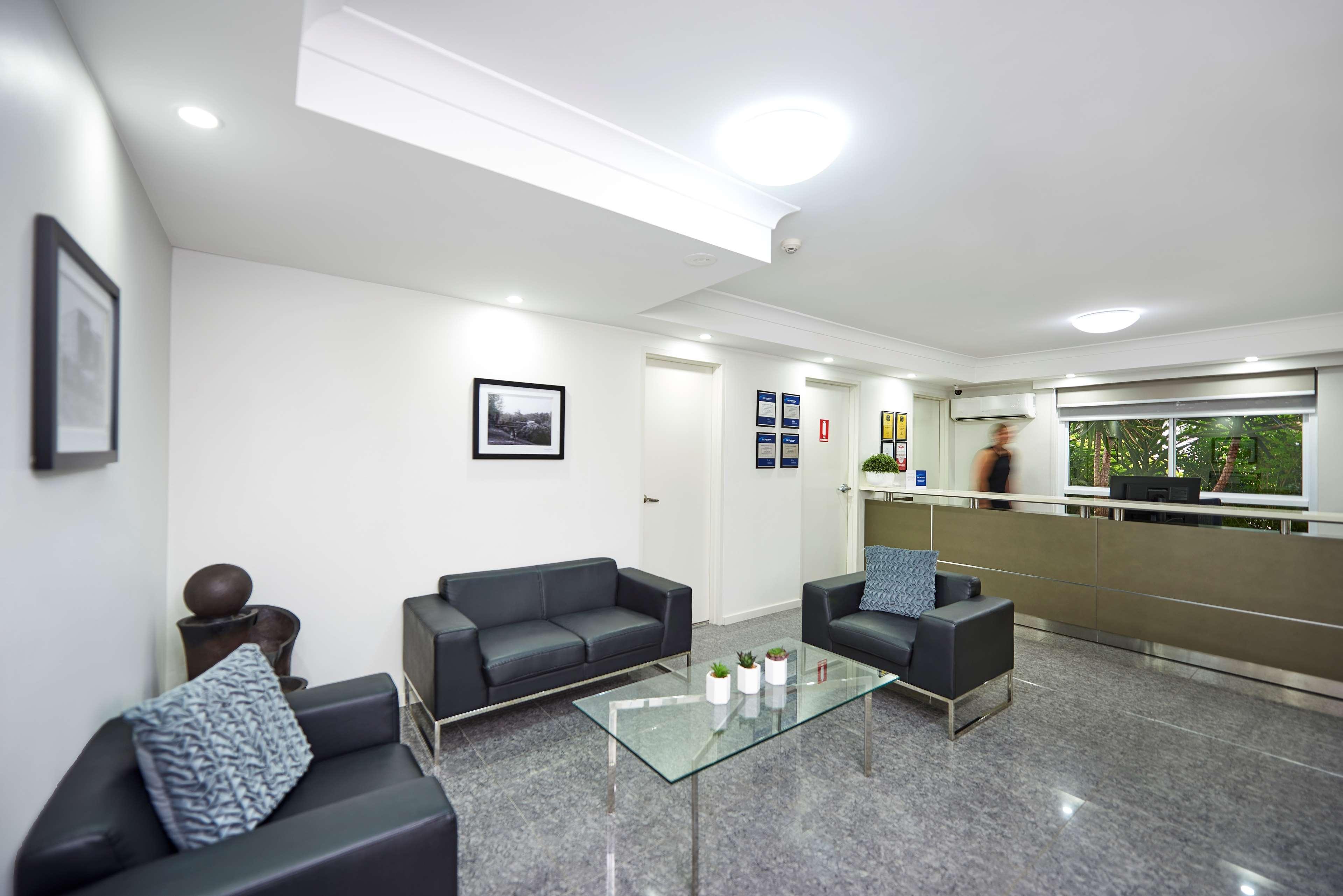 Best Western Casula Motor Inn Bagian luar foto