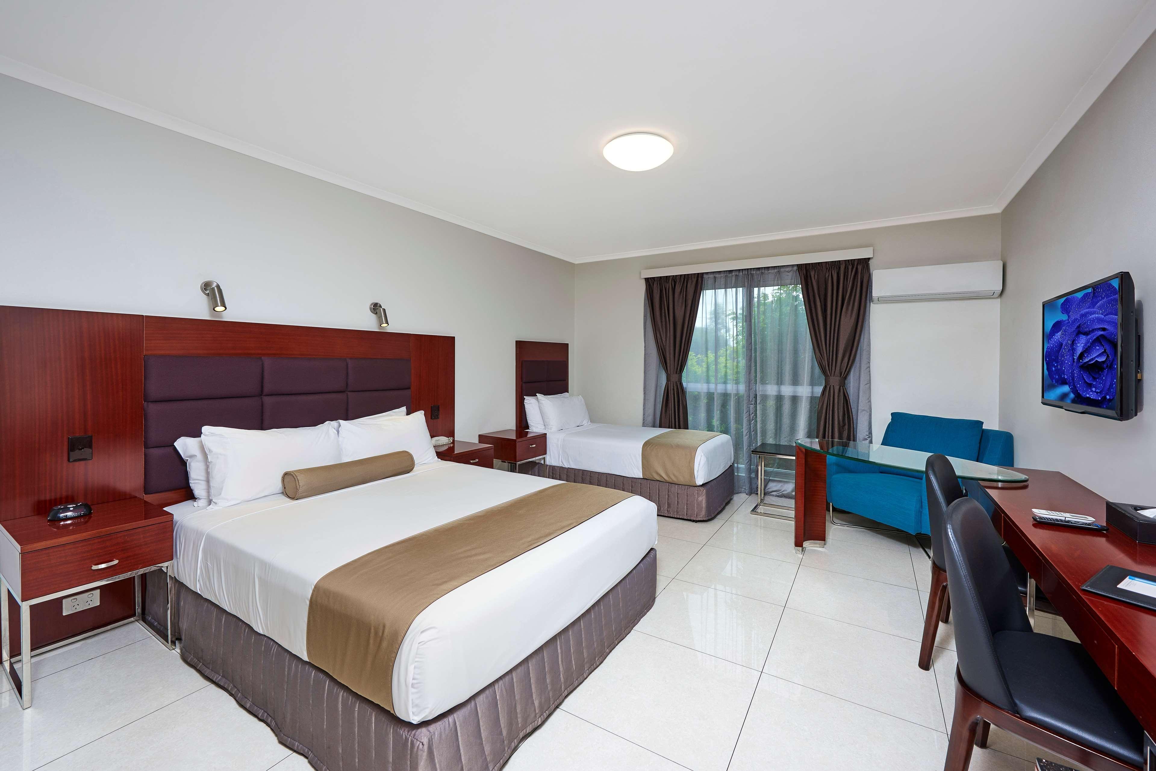 Best Western Casula Motor Inn Bagian luar foto