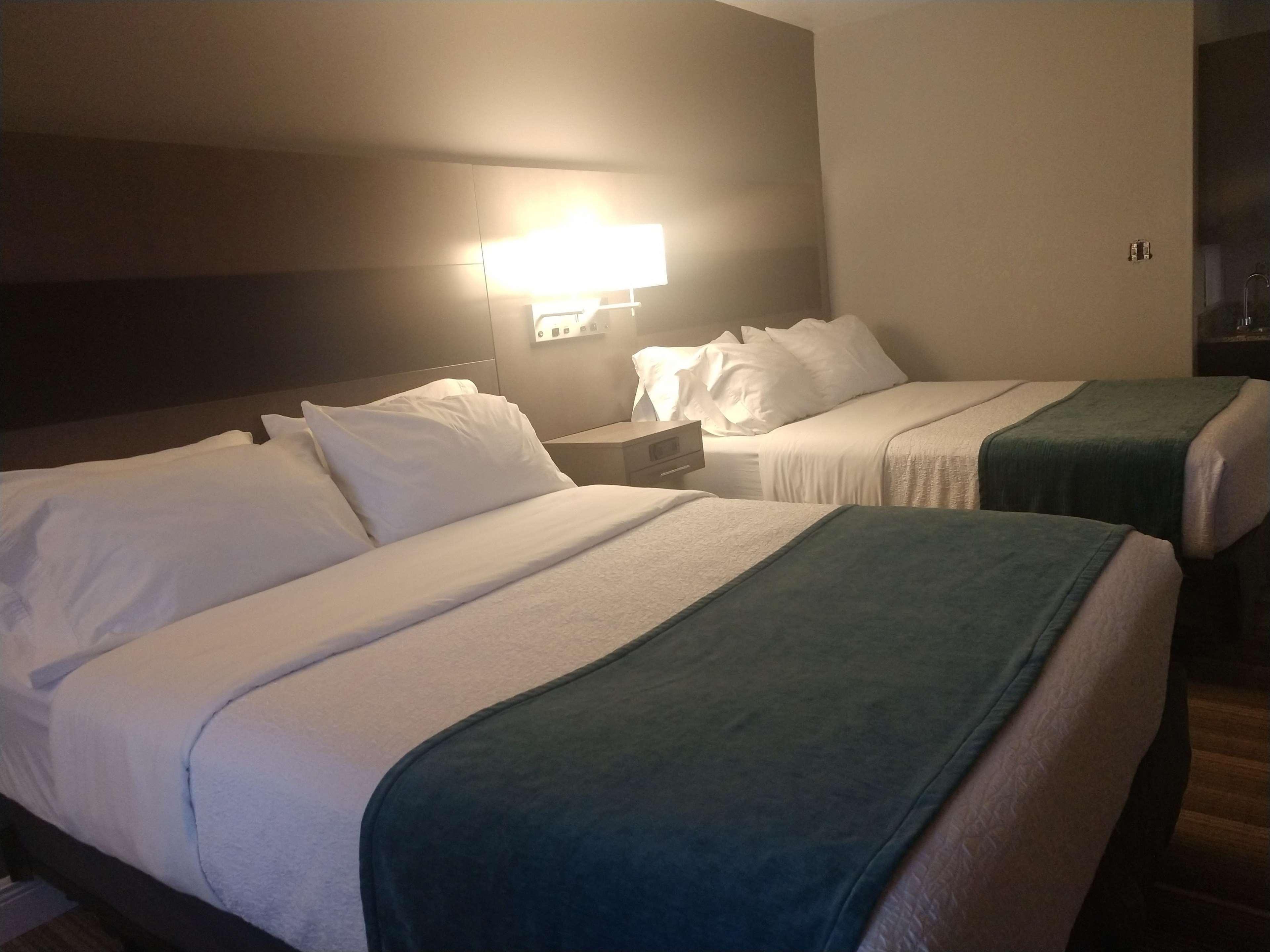 Best Western Casula Motor Inn Bagian luar foto