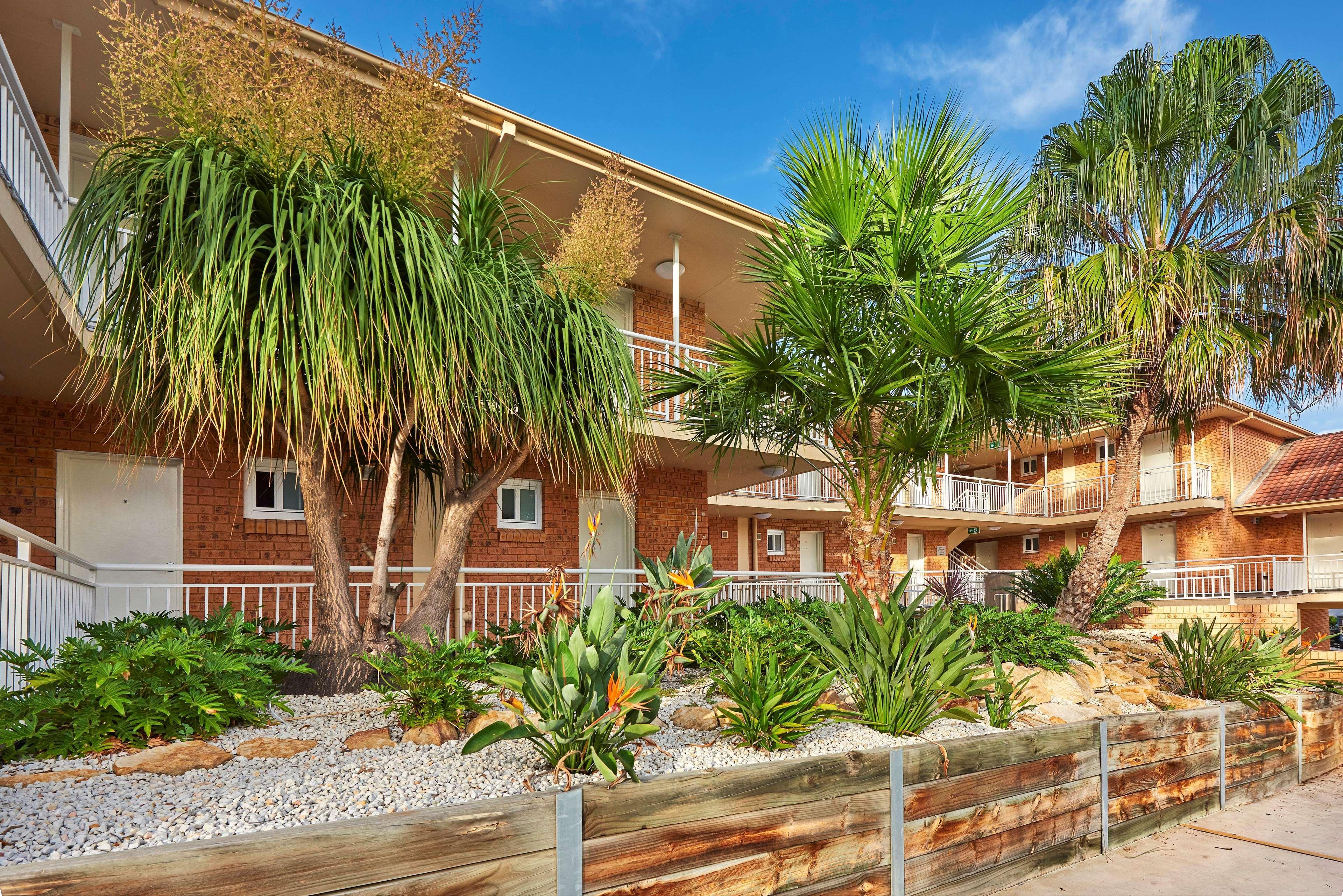 Best Western Casula Motor Inn Bagian luar foto