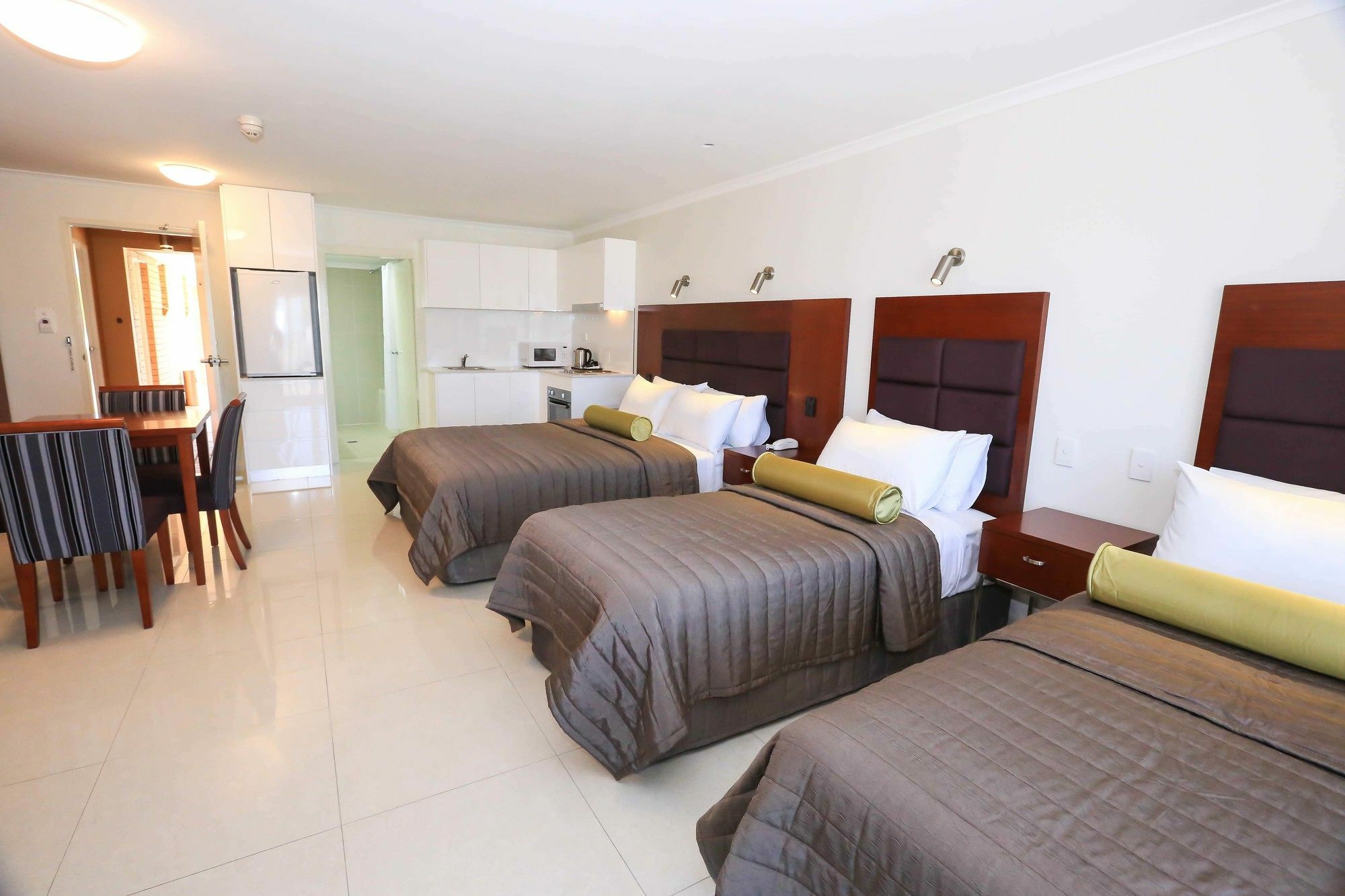 Best Western Casula Motor Inn Bagian luar foto
