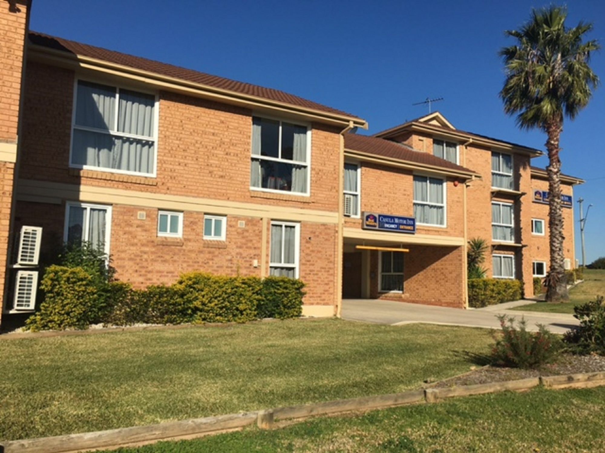 Best Western Casula Motor Inn Bagian luar foto