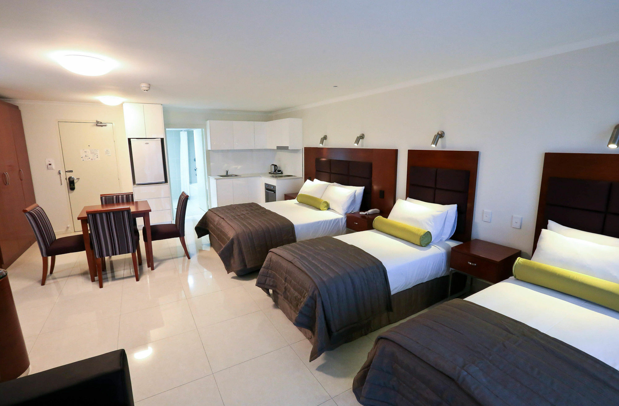Best Western Casula Motor Inn Bagian luar foto