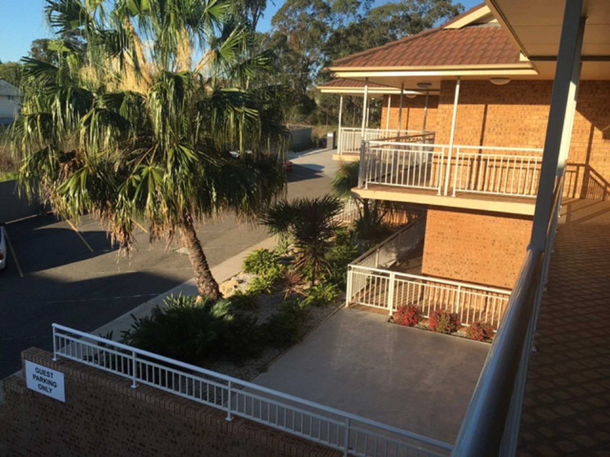 Best Western Casula Motor Inn Bagian luar foto